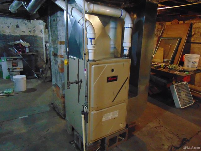 110 E River Street, Ontonagon, MI 49953