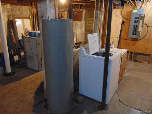 110 E River Street, Ontonagon, MI 49953