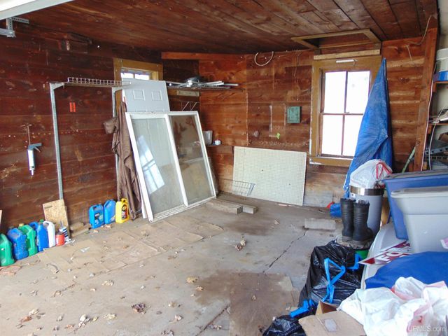 110 E River Street, Ontonagon, MI 49953