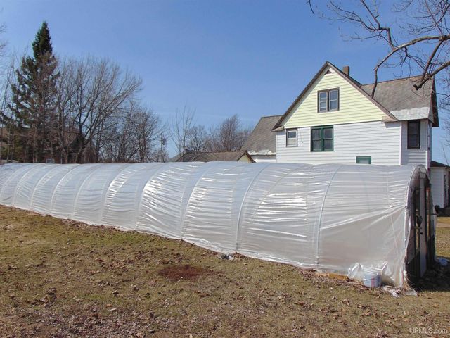 110 E River Street, Ontonagon, MI 49953