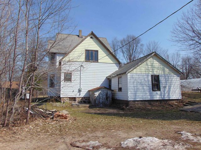 110 E River Street, Ontonagon, MI 49953
