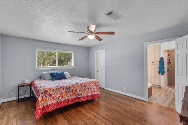 7010 Bluebird Lane, Alvin, TX 77511