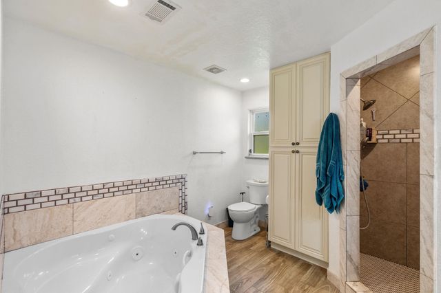 7010 Bluebird Lane, Alvin, TX 77511