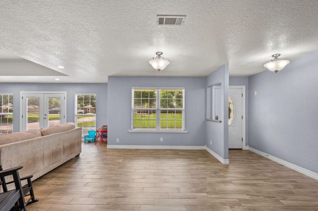 7010 Bluebird Lane, Alvin, TX 77511