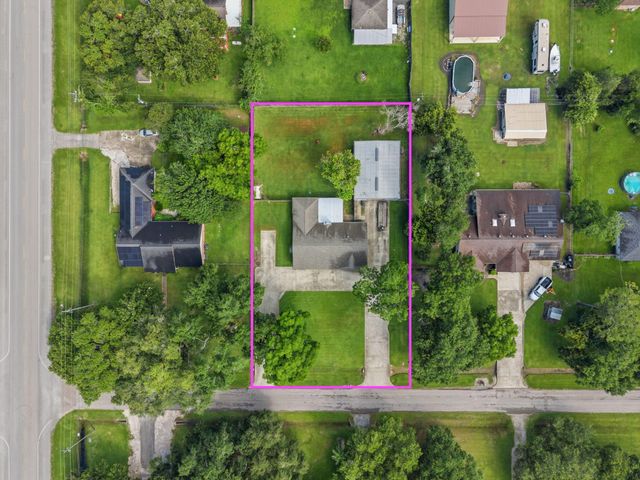 7010 Bluebird Lane, Alvin, TX 77511