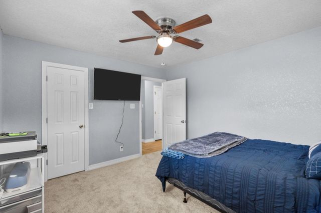 7010 Bluebird Lane, Alvin, TX 77511