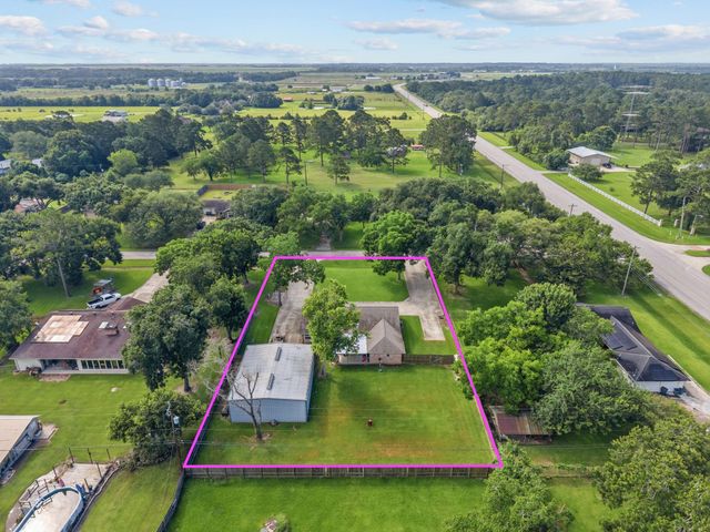 7010 Bluebird Lane, Alvin, TX 77511
