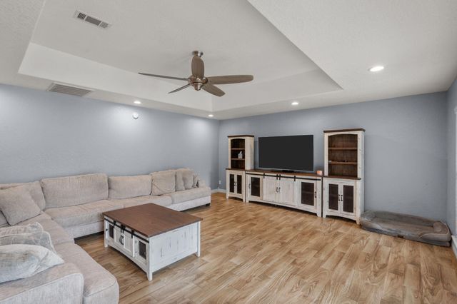 7010 Bluebird Lane, Alvin, TX 77511