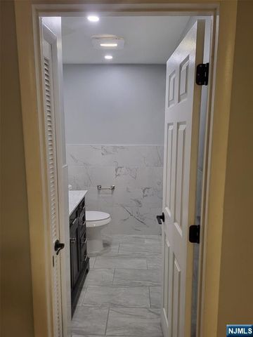 7430 Kennedy Boulevard 103, North Bergen, NJ 07047