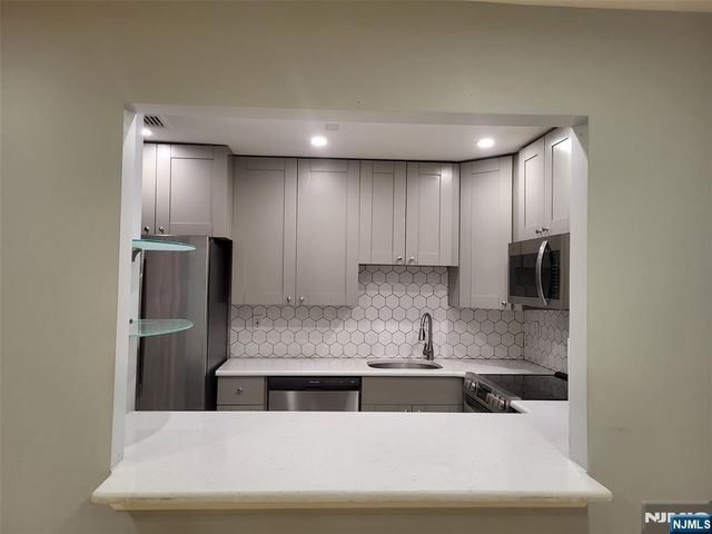 7430 Kennedy Boulevard 103, North Bergen, NJ 07047