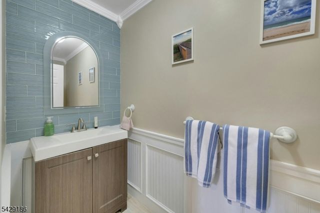 11 Bradford Ter, Boonton Twp., NJ 07005