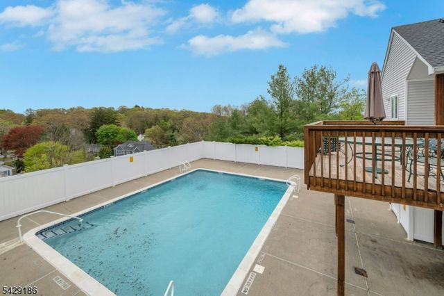 11 Bradford Ter, Boonton Twp., NJ 07005