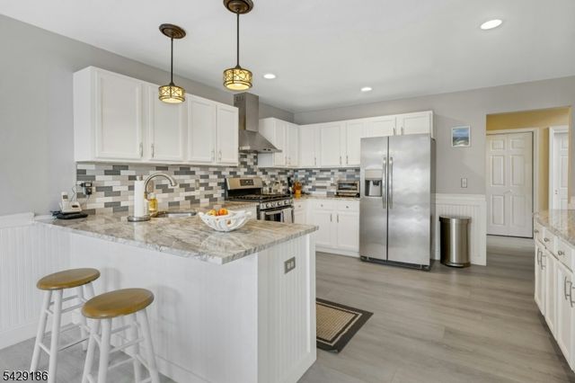 11 Bradford Ter, Boonton Twp., NJ 07005