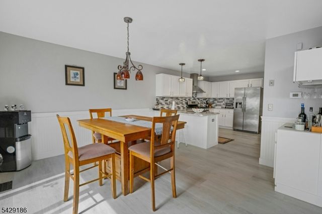 11 Bradford Ter, Boonton Twp., NJ 07005