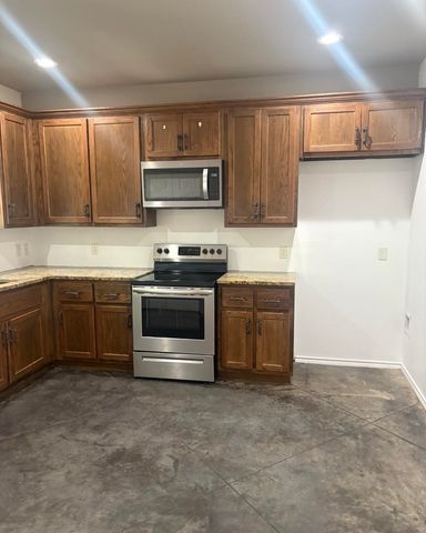 741 SE 23rd Street, Paris, TX 75460