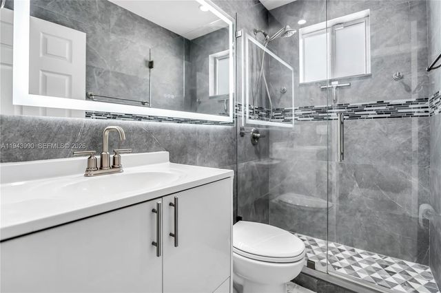 17800 NW 37 TH AVE, Miami Gardens, FL 33056