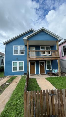 3414 Ursuline 2, Galveston, TX 77550