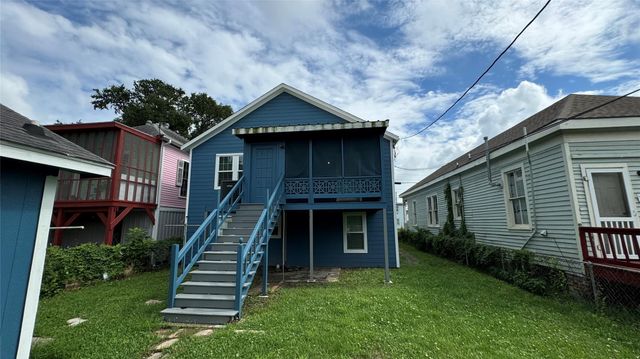 3414 Ursuline 2, Galveston, TX 77550