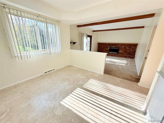 30943 Roselawn Drive, Warren, MI 48088