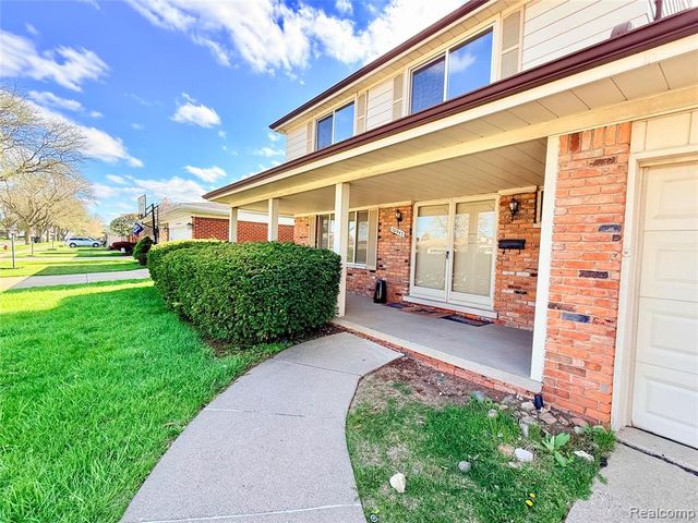 30943 Roselawn Drive, Warren, MI 48088