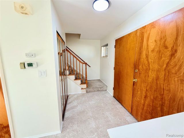30943 Roselawn Drive, Warren, MI 48088