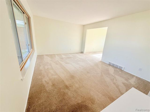 30943 Roselawn Drive, Warren, MI 48088