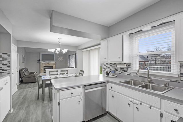 6022 S 31st STREET, Greenfield, WI 53221