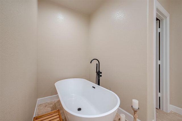 5750 Fm 360 Road, Needville, TX 77461