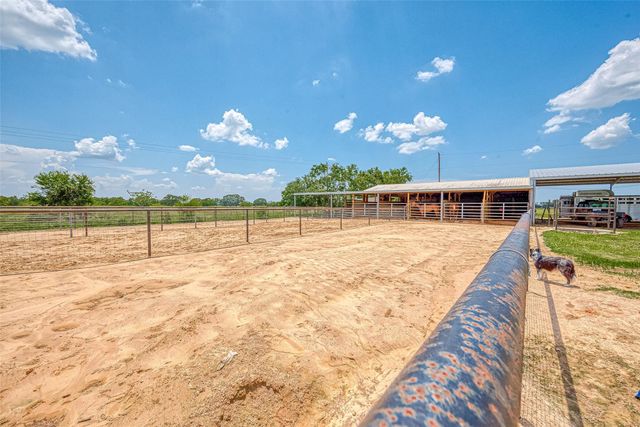 5750 Fm 360 Road, Needville, TX 77461
