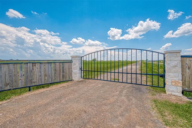 5750 Fm 360 Road, Needville, TX 77461