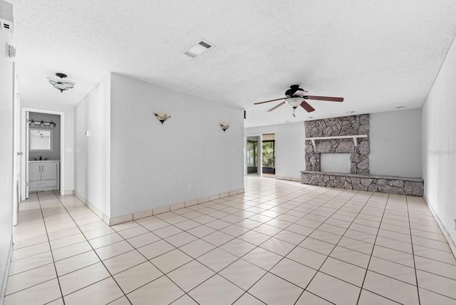 3029 CEDARIDGE DRIVE, Tampa, FL 33618