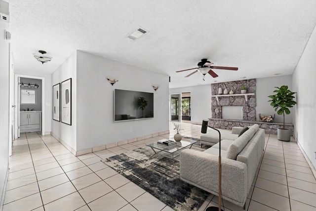 3029 CEDARIDGE DRIVE, Tampa, FL 33618