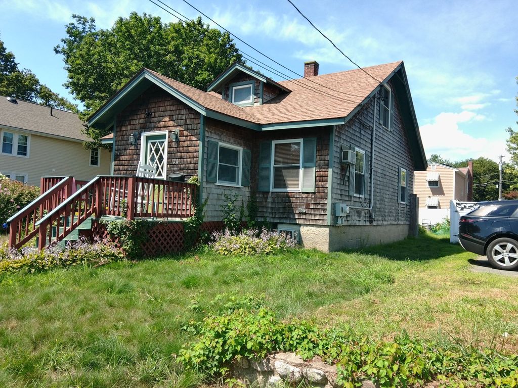 26 Rockwell Ave., Brockton, MA 02302