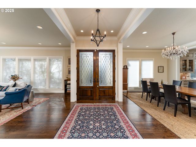 2744 Sw SHERWOOD Dr, Portland, OR 97201