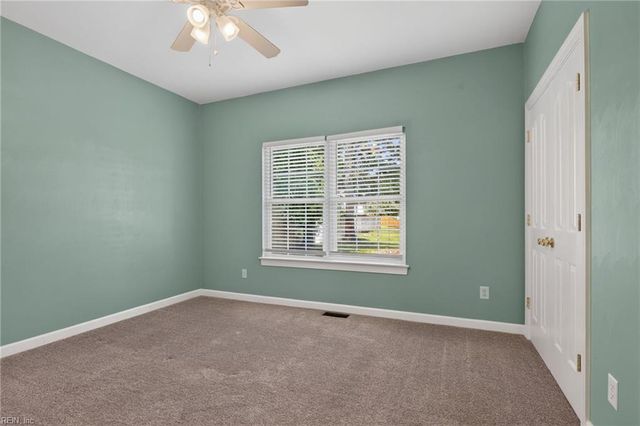 804 Catrina LN, Chesapeake, VA 23322
