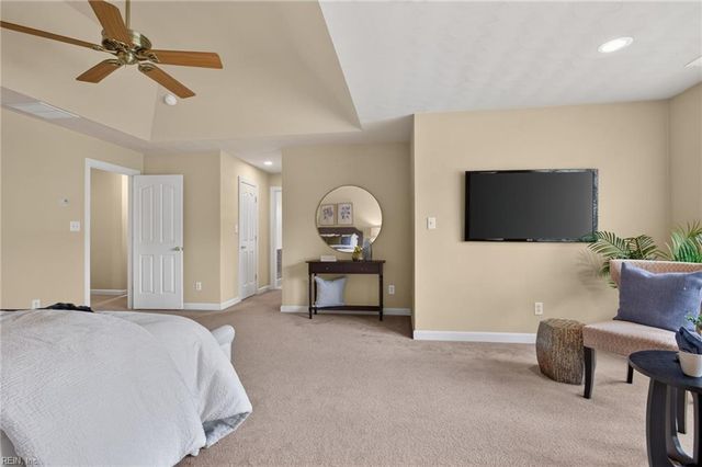 804 Catrina LN, Chesapeake, VA 23322