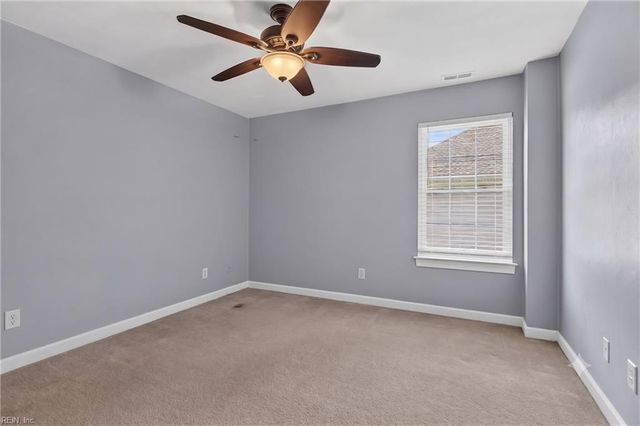 804 Catrina LN, Chesapeake, VA 23322