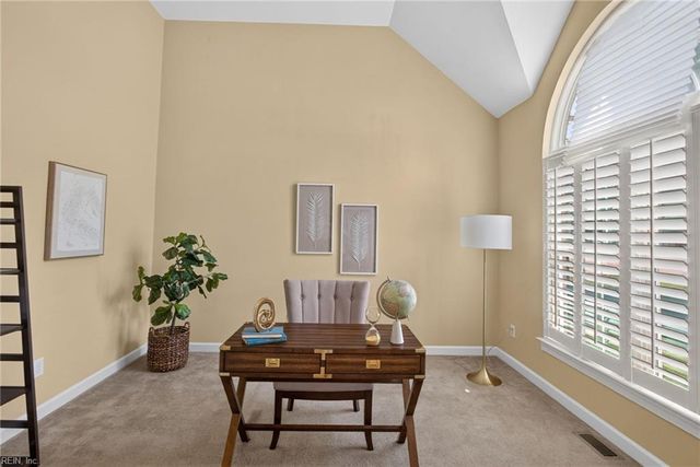 804 Catrina LN, Chesapeake, VA 23322