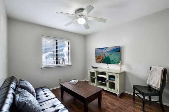 10109 Osprey CT, Austin, TX 78750