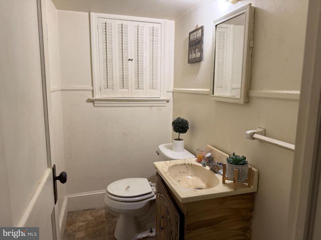 208 WOODWARD AVE, Lock Haven, PA 17745