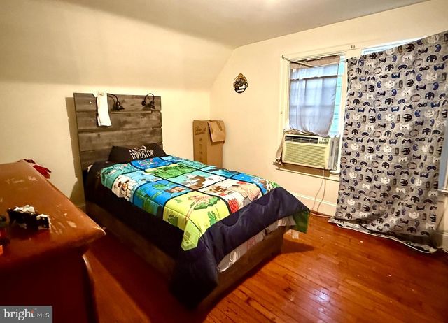 208 WOODWARD AVE, Lock Haven, PA 17745