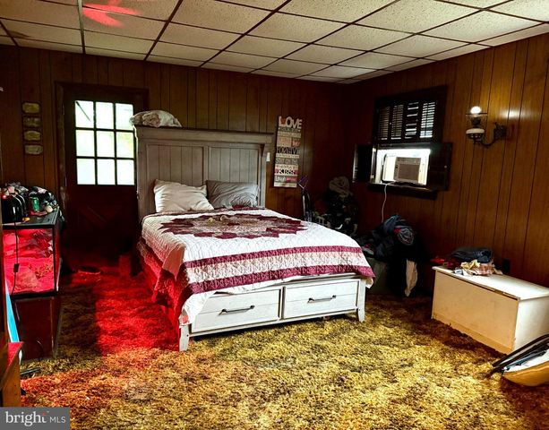 208 WOODWARD AVE, Lock Haven, PA 17745