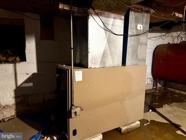 208 WOODWARD AVE, Lock Haven, PA 17745