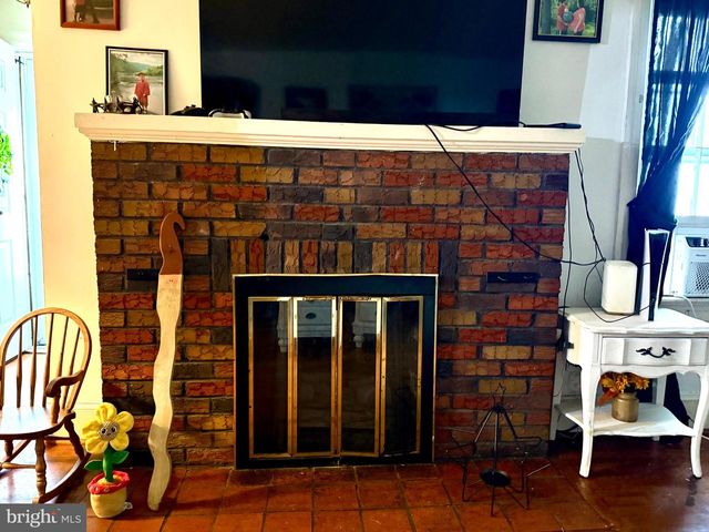 208 WOODWARD AVE, Lock Haven, PA 17745