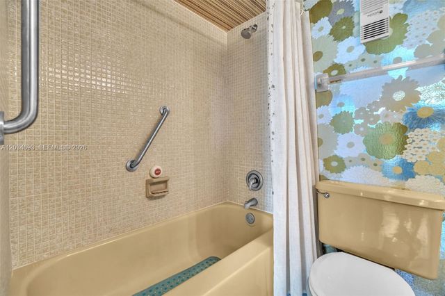 250 Jacaranda Dr 704, Plantation, FL 33324