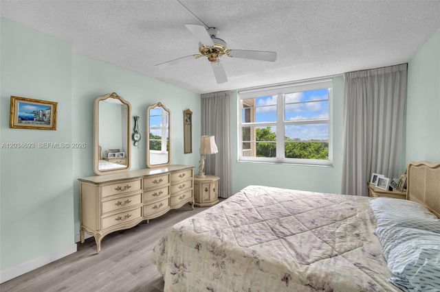 250 Jacaranda Dr 704, Plantation, FL 33324