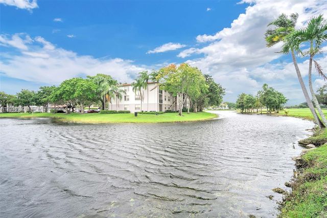 250 Jacaranda Dr 704, Plantation, FL 33324