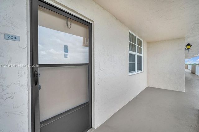 250 Jacaranda Dr 704, Plantation, FL 33324