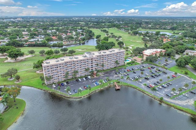 250 Jacaranda Dr 704, Plantation, FL 33324
