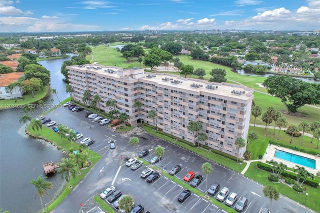 250 Jacaranda Dr 704, Plantation, FL 33324